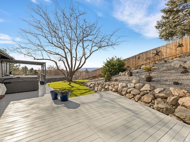 9078 S DAYBREAK DR, Sandy, UT 84093