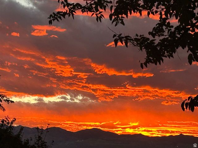 9078 S DAYBREAK DR, Sandy, UT 84093