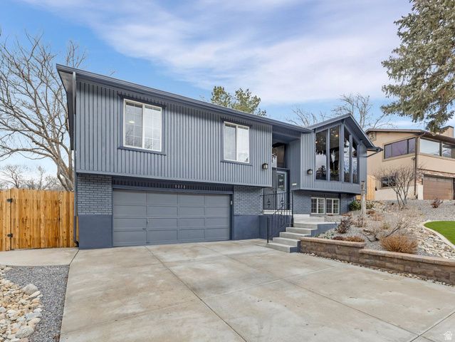 9078 S DAYBREAK DR, Sandy, UT 84093