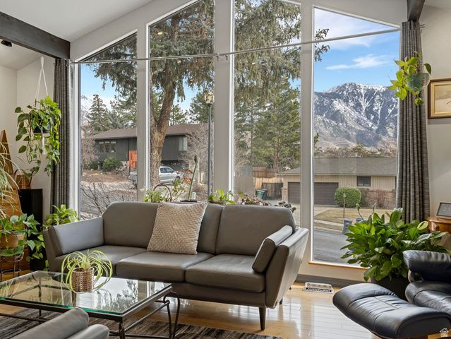 9078 S DAYBREAK DR, Sandy, UT 84093