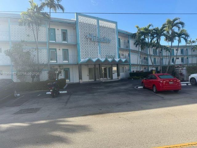 2500 Diana Dr 107, Hallandale Beach, FL 33009