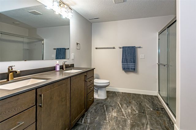 3873 Greens Grove Road, Center Point, IA 52213