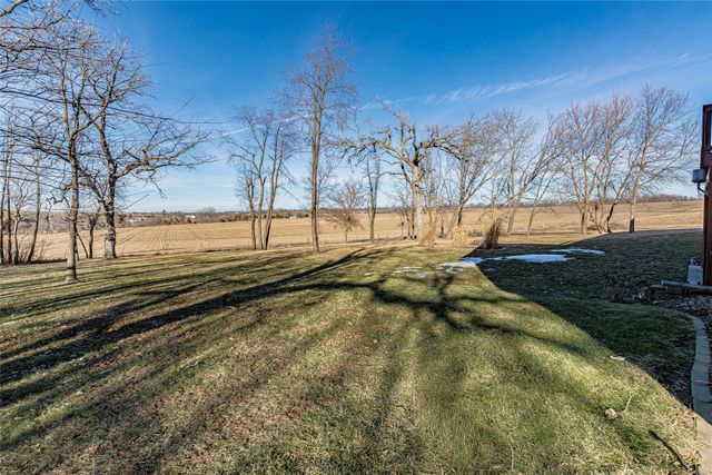3873 Greens Grove Road, Center Point, IA 52213