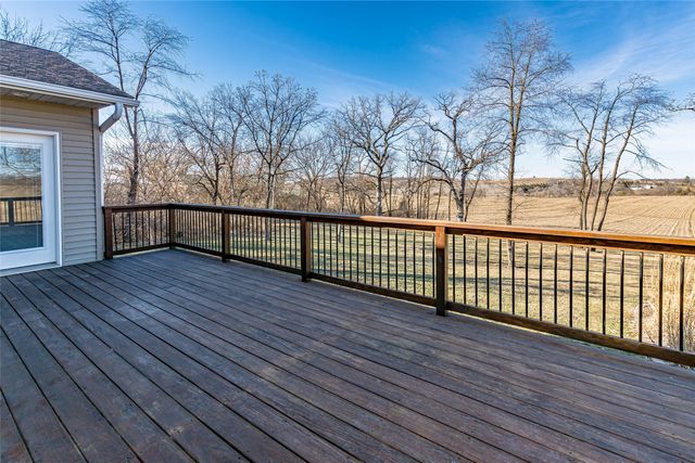 3873 Greens Grove Road, Center Point, IA 52213