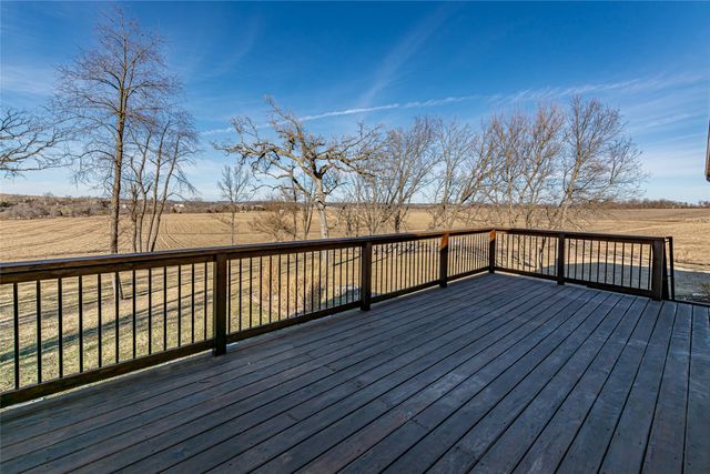 3873 Greens Grove Road, Center Point, IA 52213