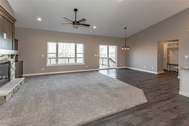 3873 Greens Grove Road, Center Point, IA 52213