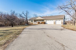 3873 Greens Grove Road, Center Point, IA 52213