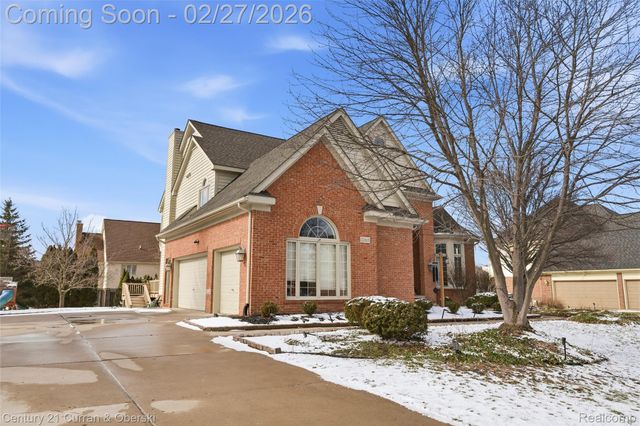 22165 Picadilly Circle, Novi, MI 48375