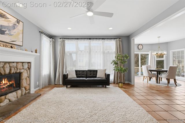 22165 Picadilly Circle, Novi, MI 48375