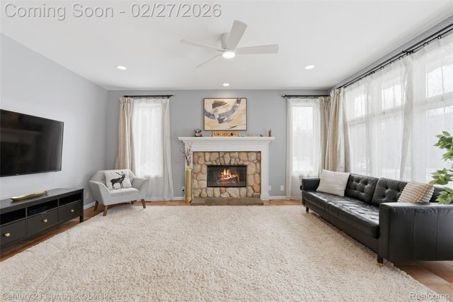 22165 Picadilly Circle, Novi, MI 48375