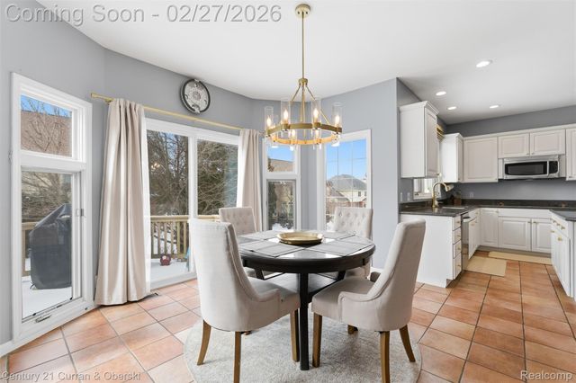 22165 Picadilly Circle, Novi, MI 48375