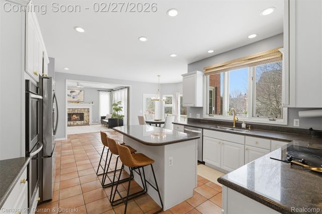 22165 Picadilly Circle, Novi, MI 48375