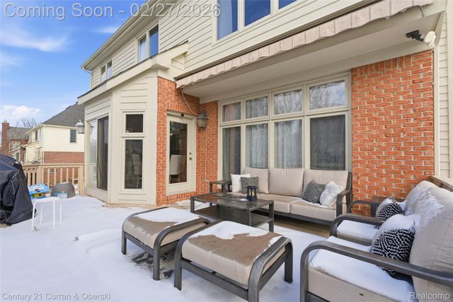 22165 Picadilly Circle, Novi, MI 48375