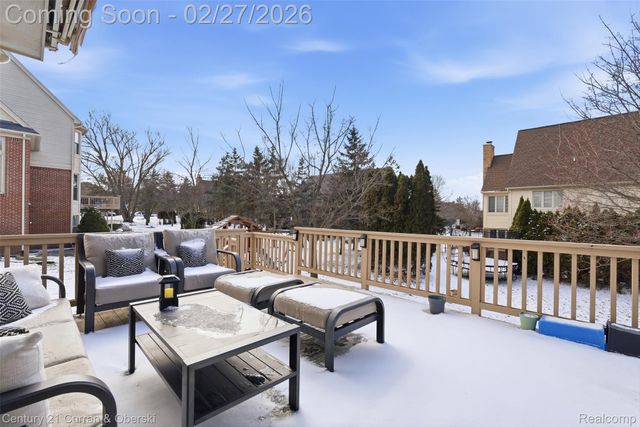 22165 Picadilly Circle, Novi, MI 48375