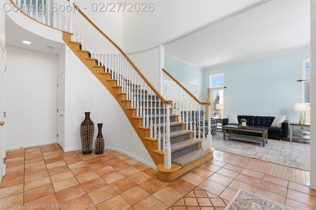 22165 Picadilly Circle, Novi, MI 48375