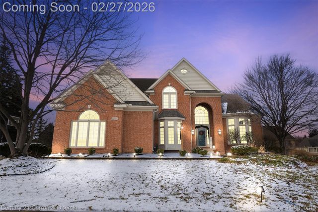 22165 Picadilly Circle, Novi, MI 48375