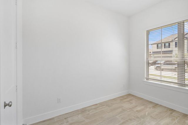 515 Tawny Rim Drive, Willis, TX 77318