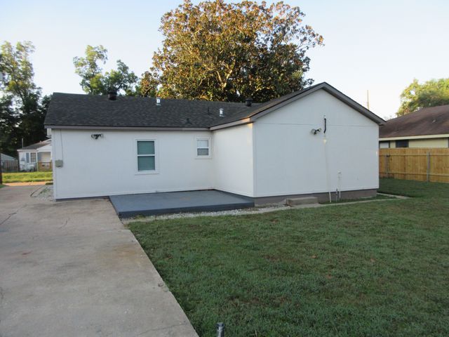 110 E Elmwood Street, Shreveport, LA 71104