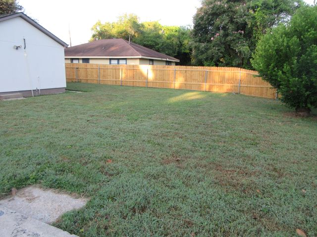 110 E Elmwood Street, Shreveport, LA 71104