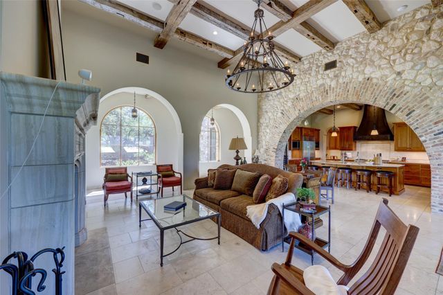 418 Cattle Trail DR, Dripping Springs, TX 78620