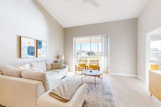 350 Robin Hood CIR 202, Naples, FL 34104