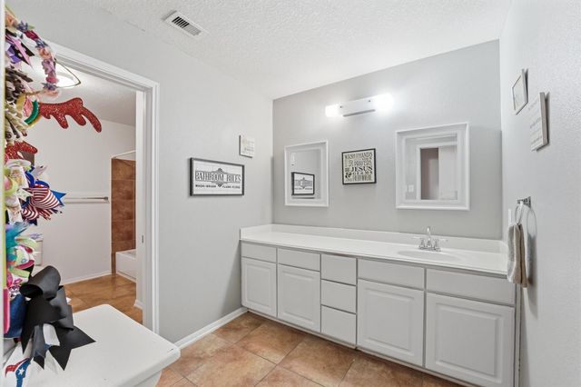 5407 Echinacea Circle, Baytown, TX 77521