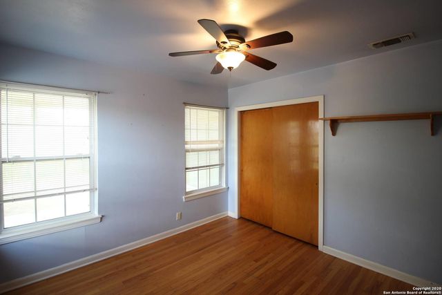 314 E GLENVIEW DR, San Antonio, TX 78201