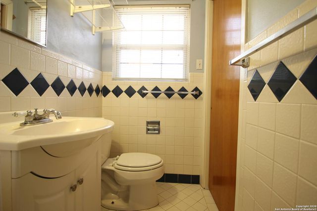 314 E GLENVIEW DR, San Antonio, TX 78201