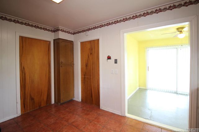 314 E GLENVIEW DR, San Antonio, TX 78201