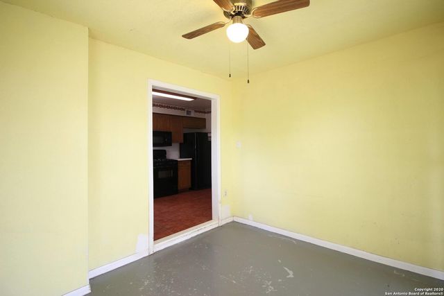 314 E GLENVIEW DR, San Antonio, TX 78201