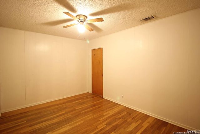 314 E GLENVIEW DR, San Antonio, TX 78201