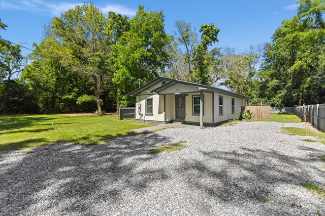 907 River St., Hattiesburg, MS 39401