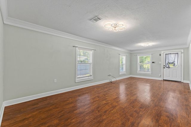 907 River St., Hattiesburg, MS 39401