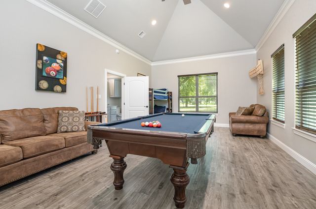 3011 Skyhawk Drive, Granbury, TX 76049