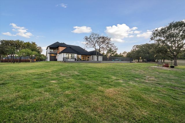 9017 Rumfield Road, North Richland Hills, TX 76182