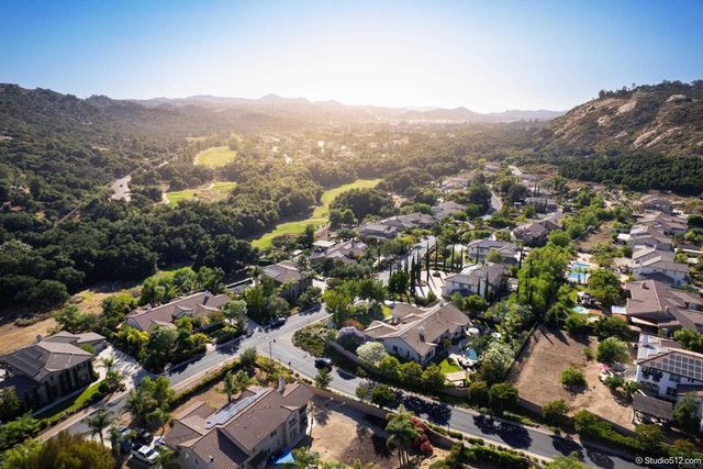 26829 Saint Andrews Lane, Valley Center, CA 92082