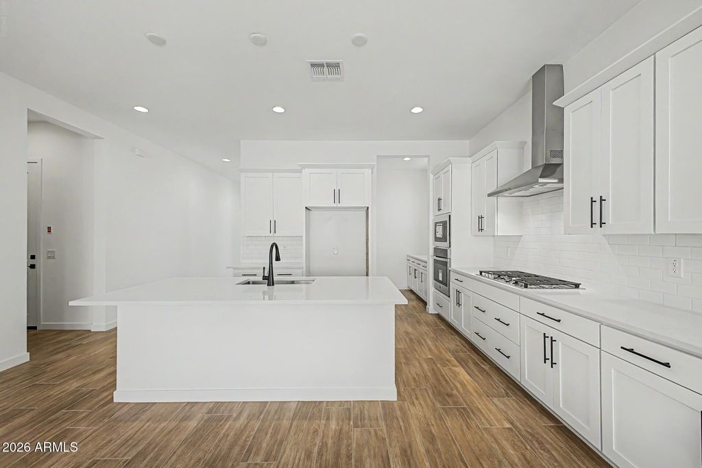 15873 W WILLIAMS Street, Goodyear, AZ 85338 — photo 2