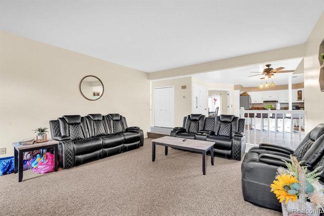 36832 Melbourne Drive, Sterling Heights, MI 48312