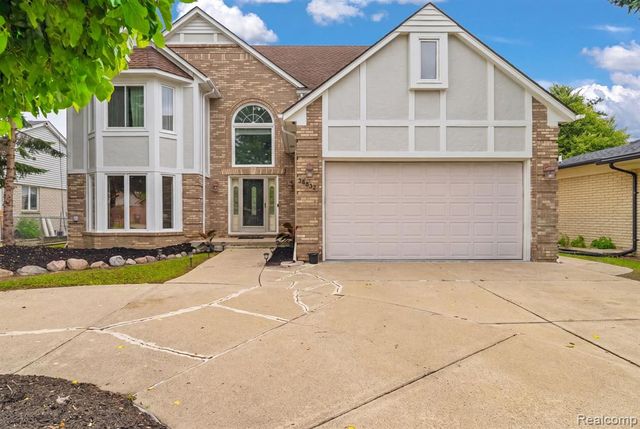36832 Melbourne Drive, Sterling Heights, MI 48312