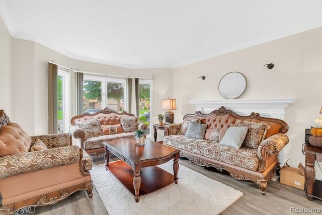 36832 Melbourne Drive, Sterling Heights, MI 48312