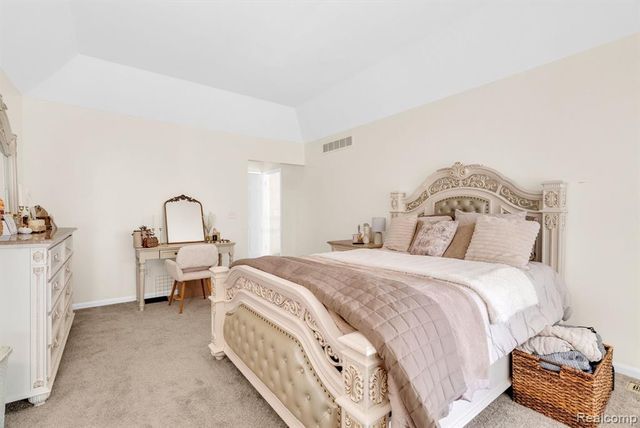 36832 Melbourne Drive, Sterling Heights, MI 48312