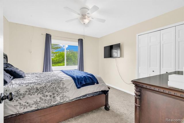 36832 Melbourne Drive, Sterling Heights, MI 48312