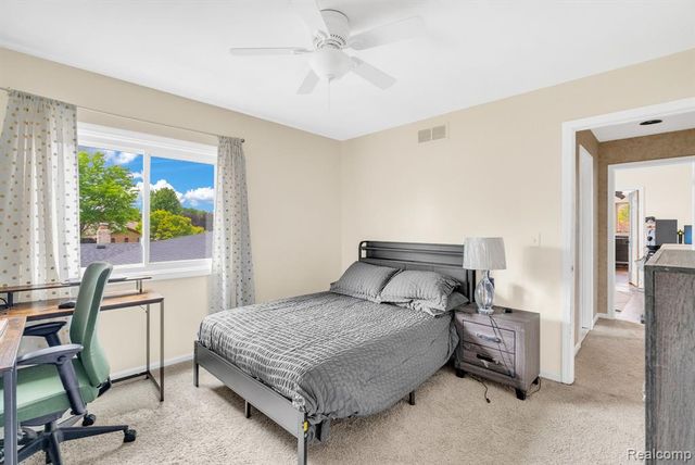 36832 Melbourne Drive, Sterling Heights, MI 48312