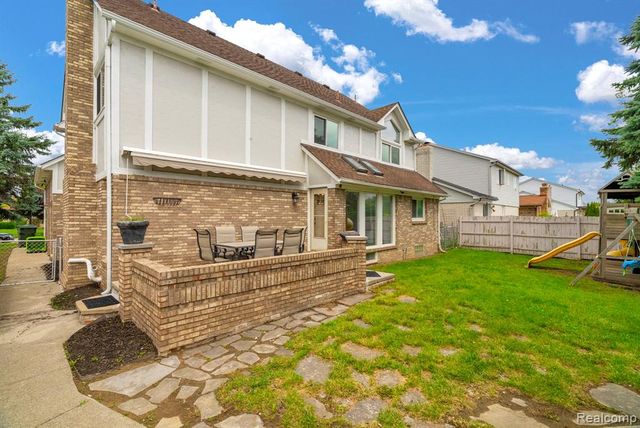 36832 Melbourne Drive, Sterling Heights, MI 48312