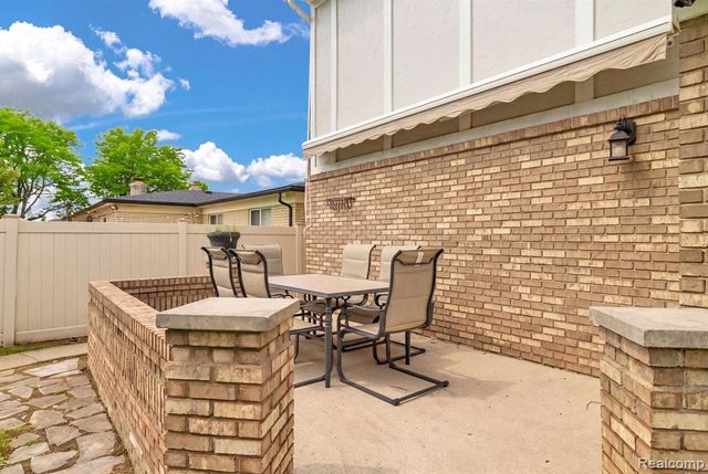 36832 Melbourne Drive, Sterling Heights, MI 48312