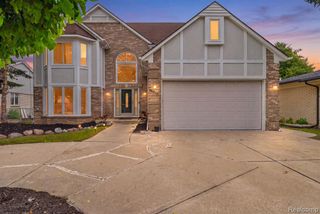 36832 Melbourne Drive, Sterling Heights, MI 48312
