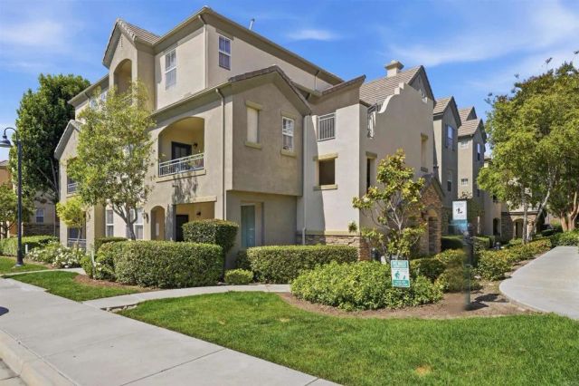 1880 Aubrives Place 2126, Chula Vista, CA 91913
