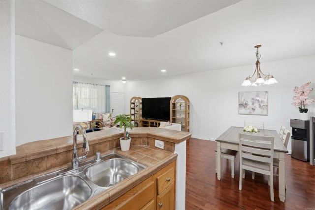 1880 Aubrives Place 2126, Chula Vista, CA 91913