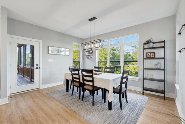 8494 S Nighthawk TRAIL, Oak Creek, WI 53154