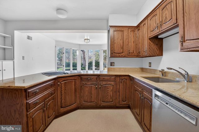 10816 FOX HUNT LN, Potomac, MD 20854